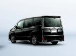 Toyota Voxy 2015 года